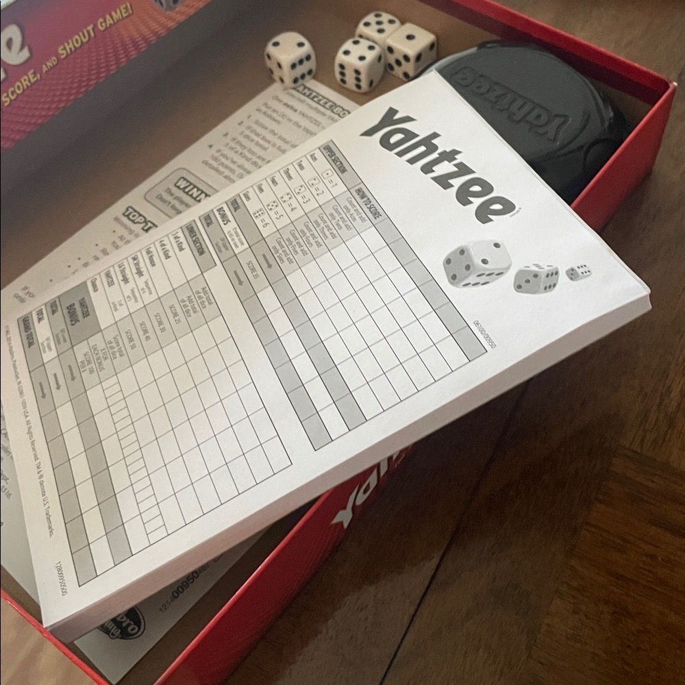 Dice Game - Classic White - Picture 3 of 3